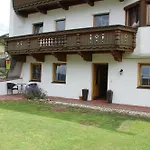 Apartment Haus *