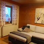 Apartment Haus *