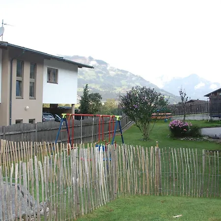 Haus Lägenhet *