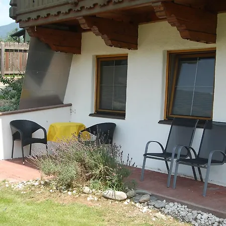 Apartment Haus *