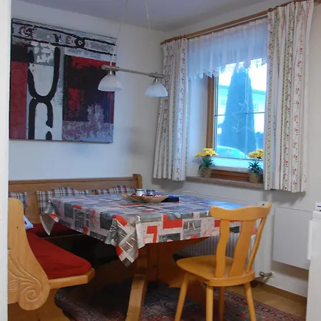 Apartment Haus *