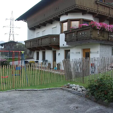 Haus Apartment Hart im Zillertal